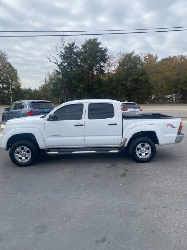 2005 Toyota Tacoma PreRunner photo 6