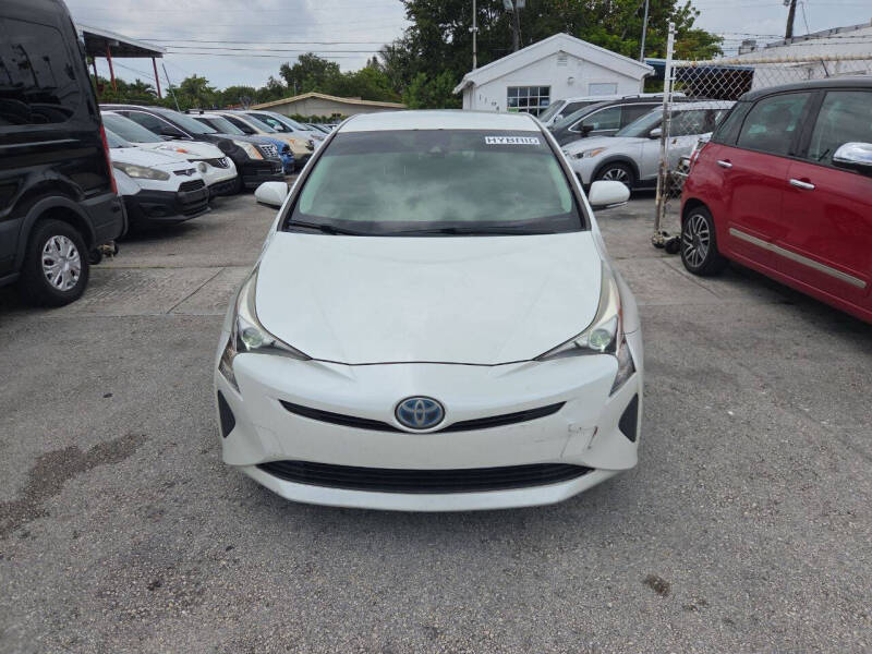 2017 Toyota Prius Three