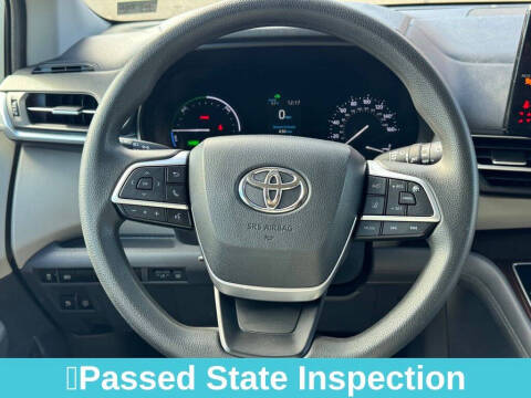 2021 Toyota Sienna LE 8-Passenger