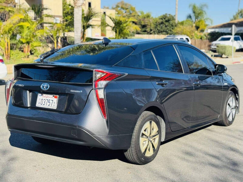 2016 Toyota Prius Three