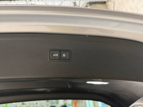 2024 Audi SQ5 3.0T quattro Premium Plus