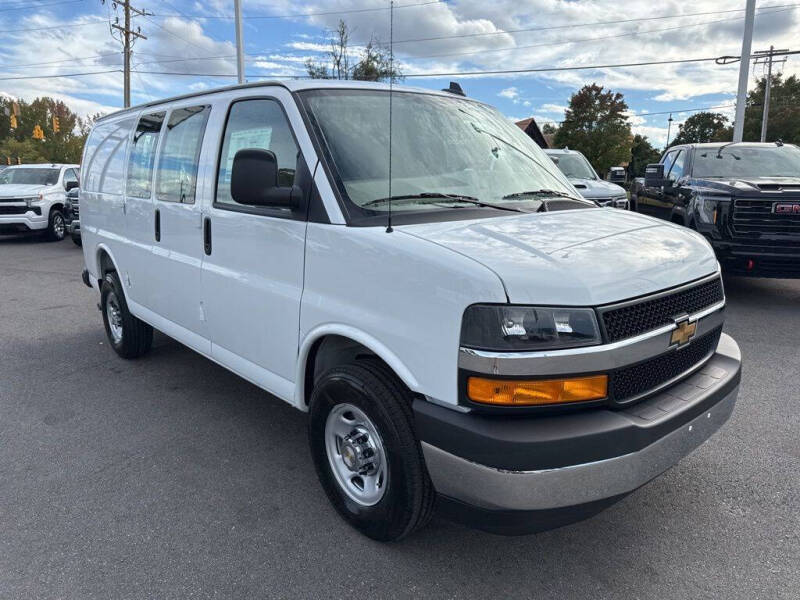 2025 Chevrolet Express 2500