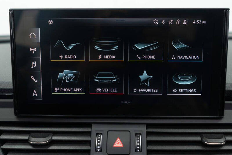 2024 Audi Q5 e quattro S line Premium 55 TFSI