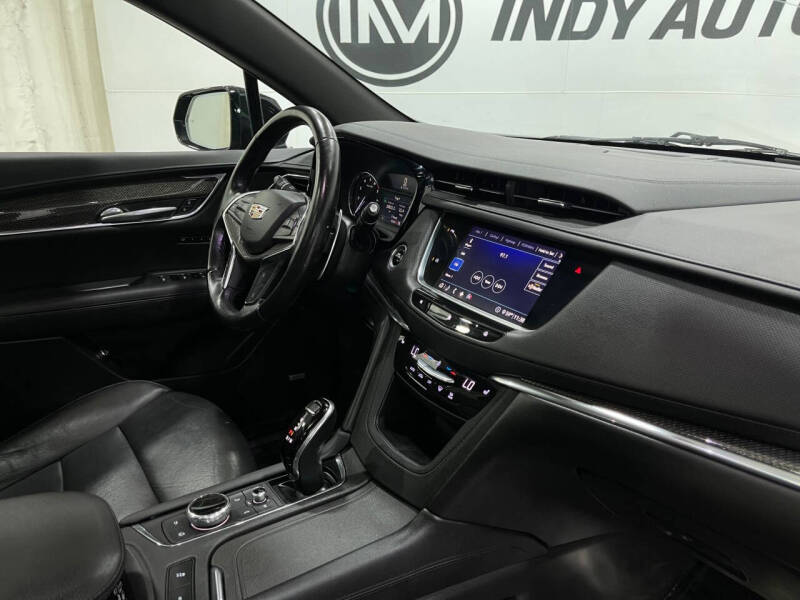 2020 Cadillac XT5 Sport