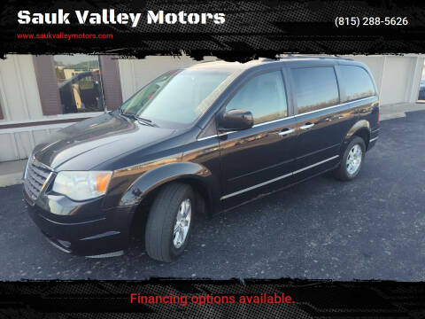 2008 Chrysler Town and Country for sale at Sauk Valley Motors in Dixon IL