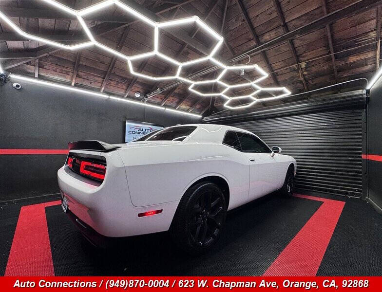 2021 Dodge Challenger SXT
