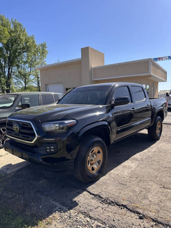 2019 Toyota Tacoma SR5's photo
