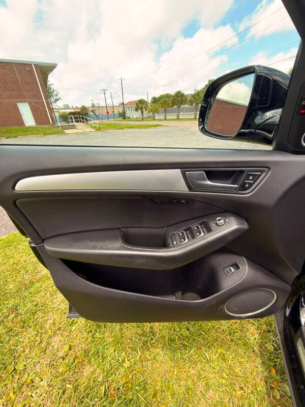 2017 Audi Q5 2.0T quattro Premium Plus