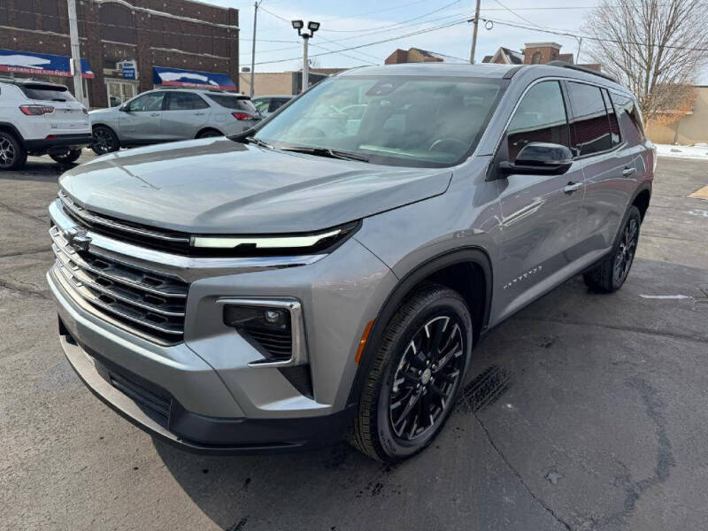 2025 Chevrolet Traverse LT