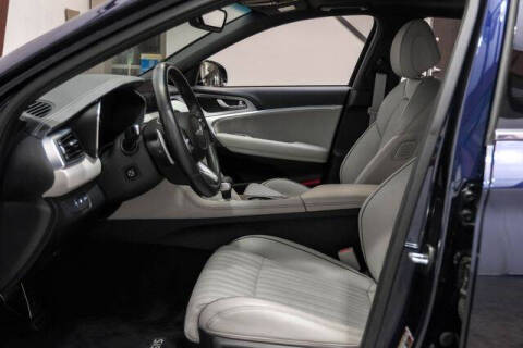 2023 Genesis G70