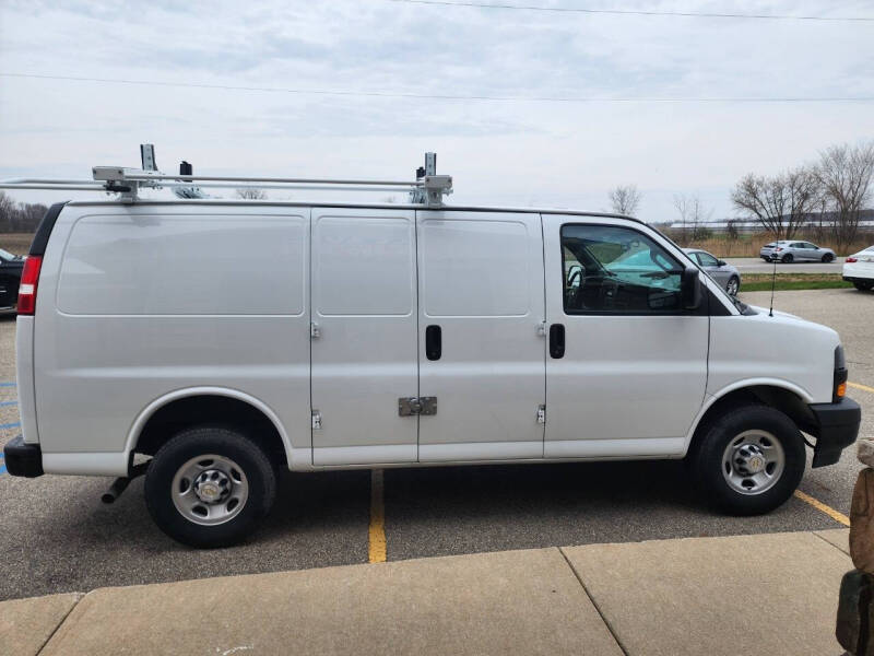 2023 Chevrolet Express 2500