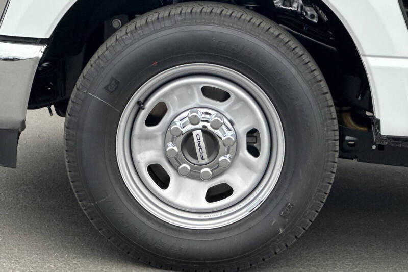 2025 Ford F-350 Super Duty XL