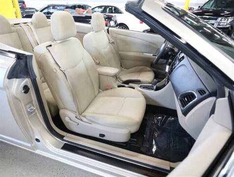 2013 Chrysler 200 Touring