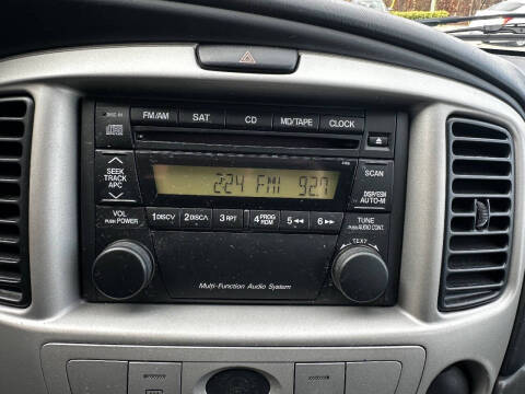 2005 Mazda Tribute i