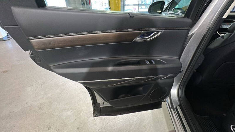 2024 Genesis GV80 2.5T