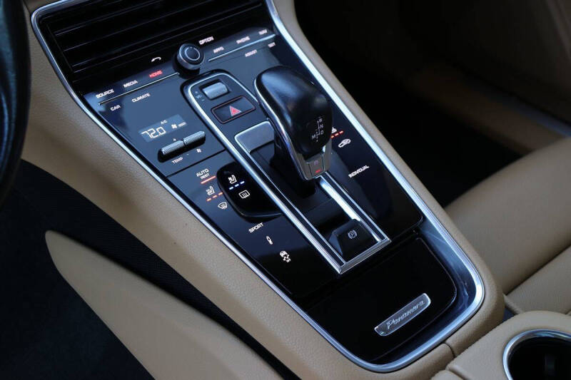 2018 Porsche Panamera 4 Sport Turismo