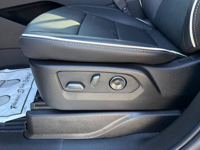 2025 Cadillac Escalade ESV Sport