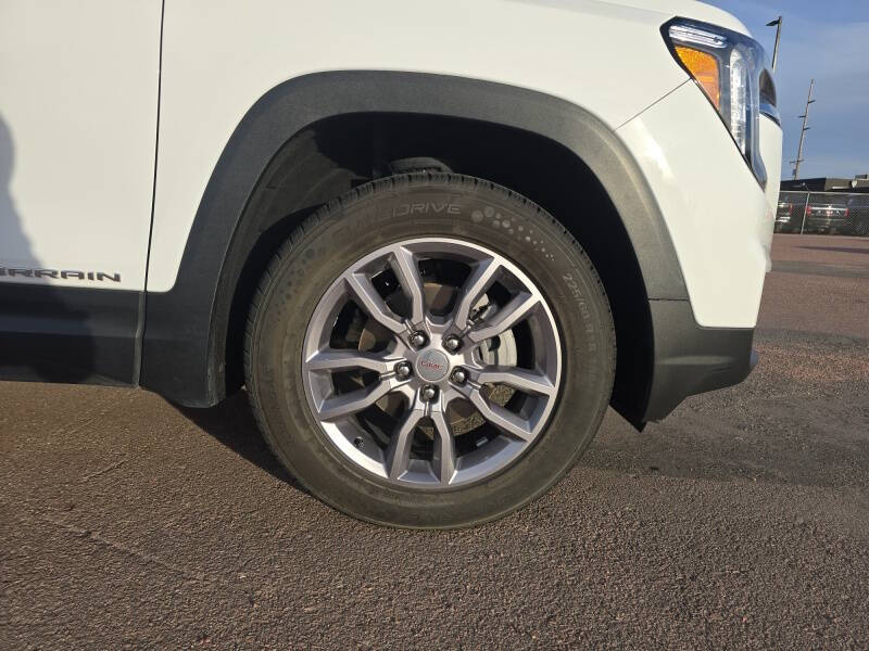 2024 GMC Terrain SLT