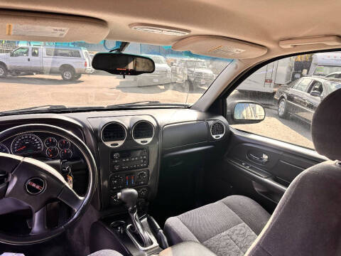 2005 GMC Envoy XL SLE