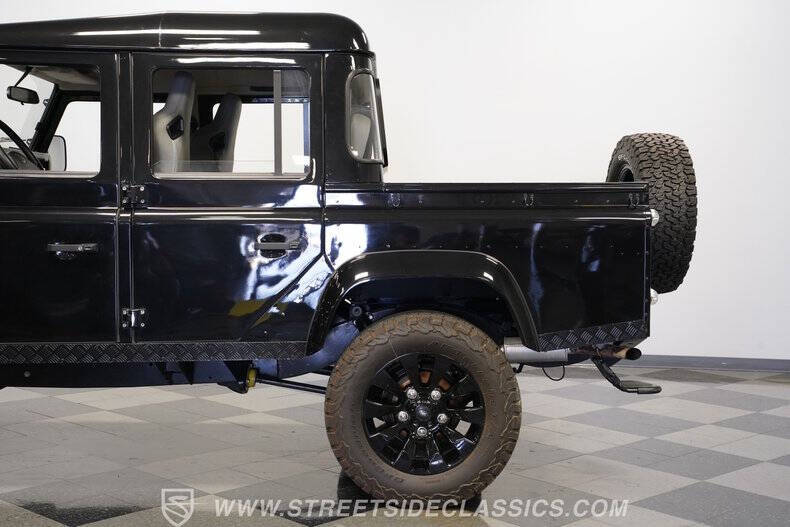1984 Land Rover Defender