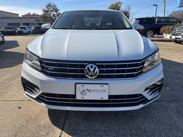 2017 Volkswagen Passat 1.8T R-Line