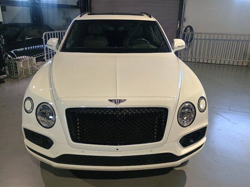 2019 Bentley Bentayga 17