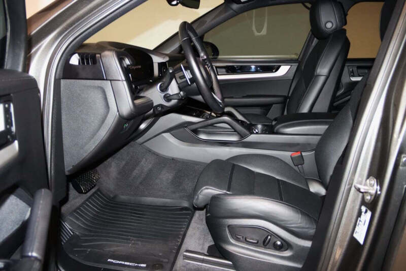 2024 Porsche Cayenne