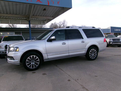 2017 Lincoln Navigator L Select