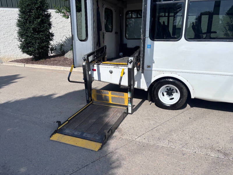 2011 Ford E-Series E-350 SD