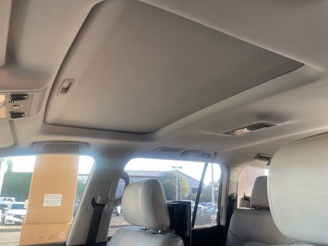 2017 Toyota Land Cruiser