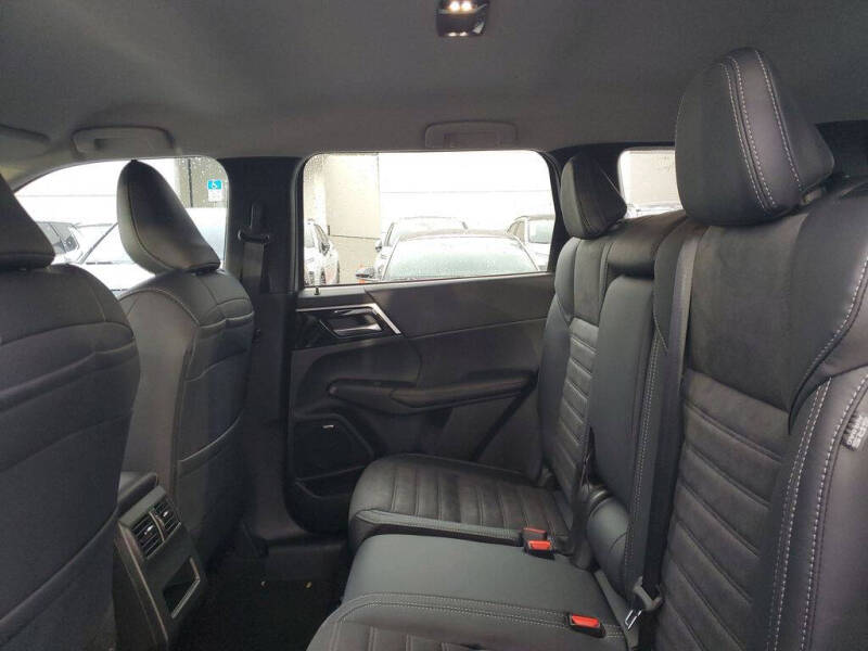 2026 Mitsubishi Outlander SE