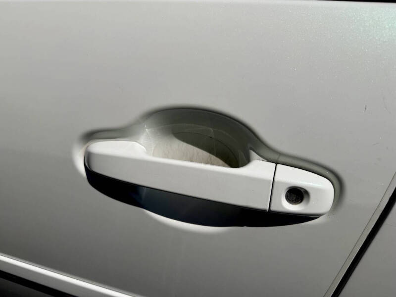 2016 Toyota Prius c One