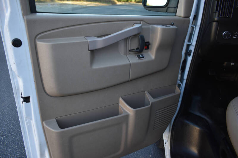 2017 Chevrolet Express 2500