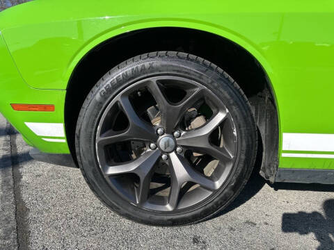 2017 Dodge Challenger SXT