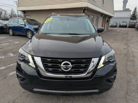 2020 Nissan Pathfinder SV