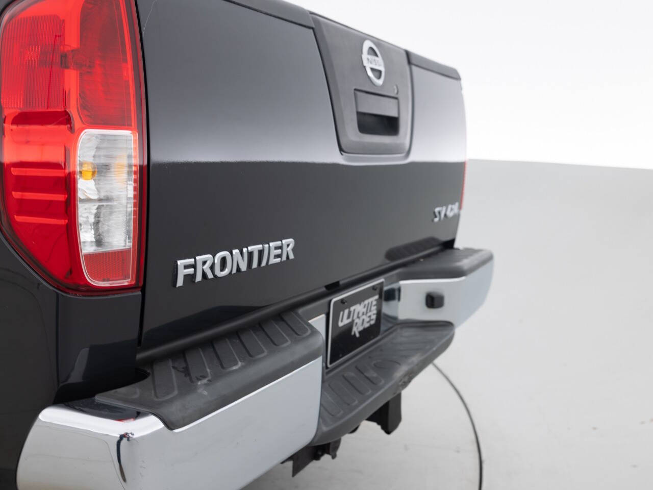 Used Car 2012 Nissan Frontier  Sv V6 4x4 4dr King Cab Pickup 5a For Sale Under $10,000 In Coal City, Illinois