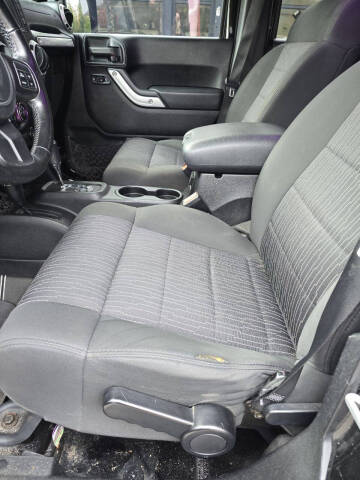 2012 Jeep Wrangler Unlimited Sahara