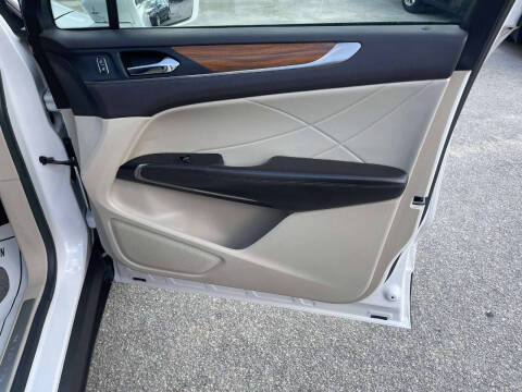 2017 Lincoln MKC Select