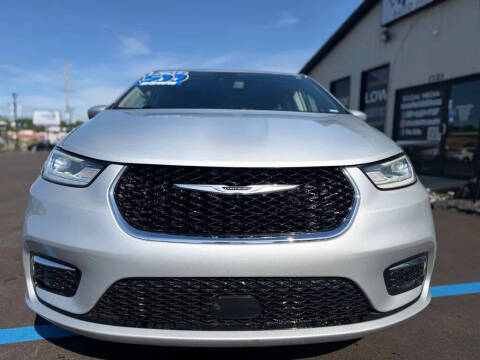 2023 Chrysler Pacifica Touring L