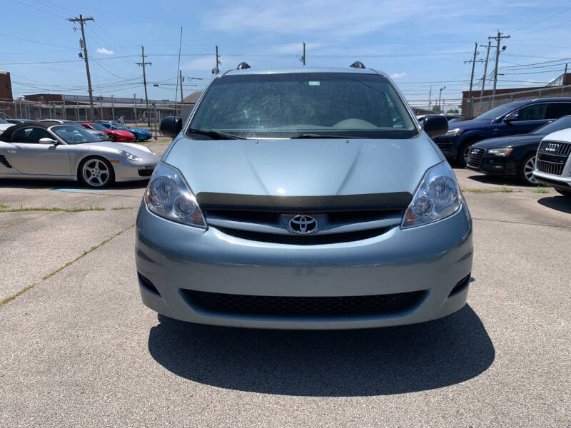 2007 Toyota Sienna LE 8-Passenger