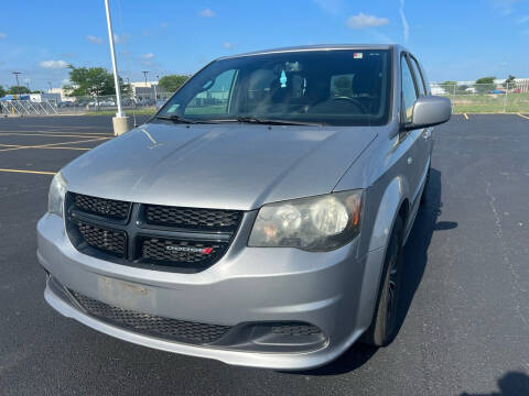 2014 Dodge Grand Caravan for sale at ELMHURST  CAR CENTER in Elmhurst IL