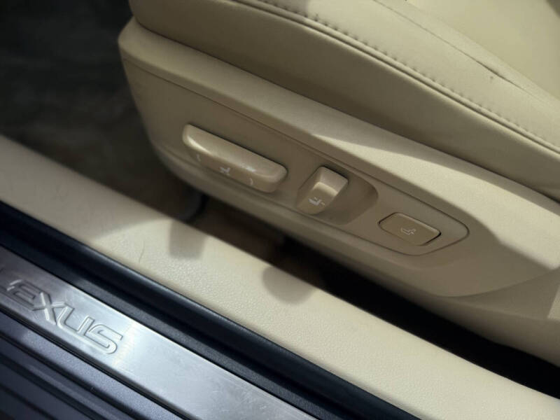 2013 Lexus ES 300h
