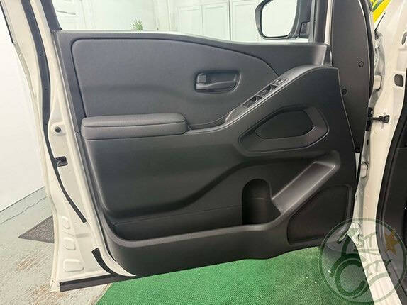 2022 Nissan Frontier S