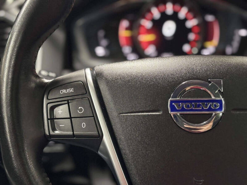 2017 Volvo XC60 T5 Dynamic