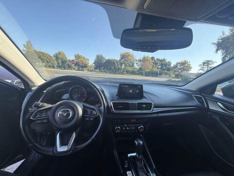 2017 Mazda MAZDA3 Grand Touring