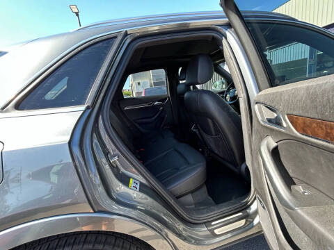 2015 Audi Q3 2.0T quattro Prestige