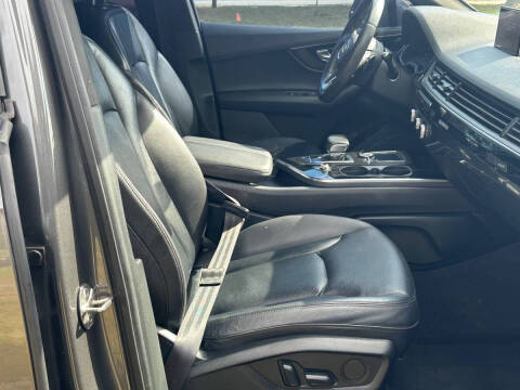 2019 Audi Q7 quattro SE Premium Plus 45 TFSI