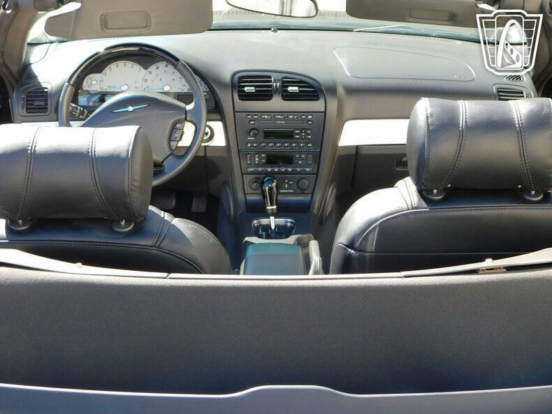 2002 Ford Thunderbird Deluxe