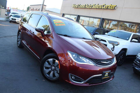 2017 Chrysler Pacifica Hybrid Platinum