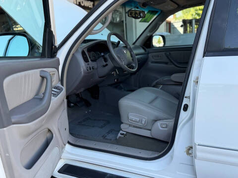 2004 Toyota Sequoia Limited